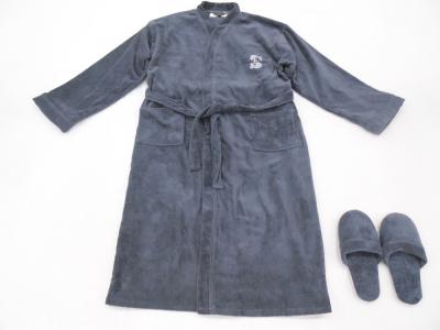 China cotton velour terry fabric embroidered grey men bathrobe and slipper set for sale