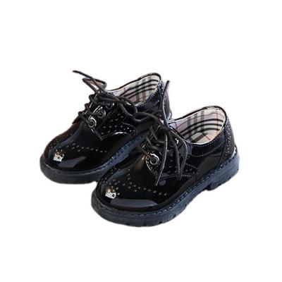 China Autumn Hot light selling stylish shoes unisex black simple lace up leather shoes all-match casual fashion small shoes for sale