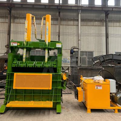 China Verticale hydraulische baler van 30 ton voor het comprimeren van plastic verpakkingsmateriaal en duurzaam Te koop