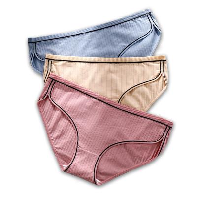 China Cotton Breathable And Wicking Antibacterial Women Panties Plus Size Comfort Underwear Fat Women for sale