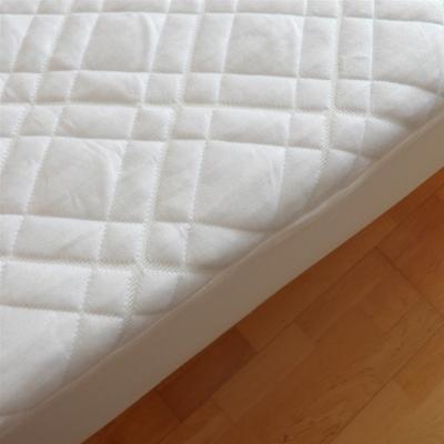 China China Wholesale Supplier High Quality 100% Polyester Waterproof Air Layer Mattress Cover For Adult Baby Bed Cushion Protector for sale