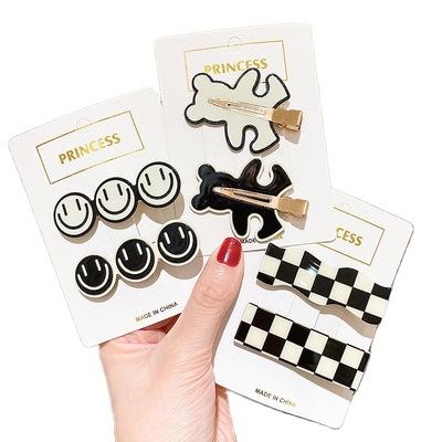 China Z742 Fashion Simple Smiling Bear Hairpin Korean Checkerboard Hair Accessories Girl Side Hairpin For Women for sale