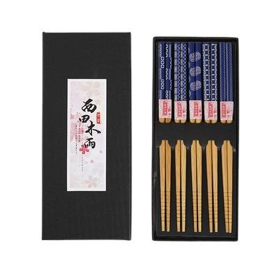 China Japanese Natural Wooden Blue Instrument Home Tableware Sushi Fish Picker Hotel Restaurant Bamboo Chopsticks Chopsticks for sale