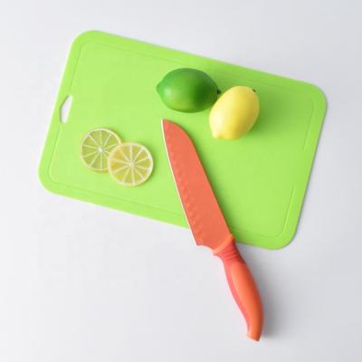 China Customized Sustainable Logo Colorful Kitchen Plastic Chopping Board Vegetable Cutting Board for sale