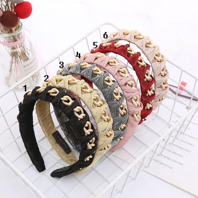 China Simple concise women's hair band fashion wholesales new women's wide hair band hair accessories braid band custom made solid color headband for sale