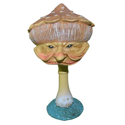 China Mini Funny Mushroom Funny Resin Sculpture Eclectic Garden Sculpture Decorated Resin Crafts for sale