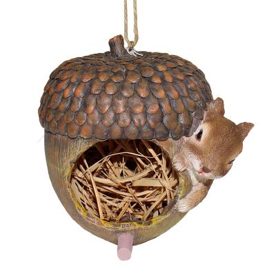 China Lovely Squirrel Bird Minimalist Resin Bird Nest House Bird Squirrel Decoration Outdoor Garden Ornament for sale