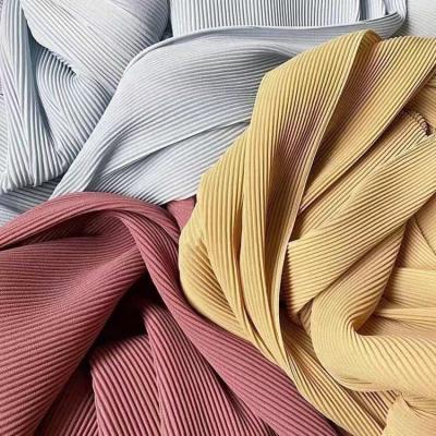 China Multicolor/Soft Professional Scarf Hijab Available Colors In Stock Lightweight Pleated Malaysian Women's Headscarf Hijab Scarf Shawl for sale