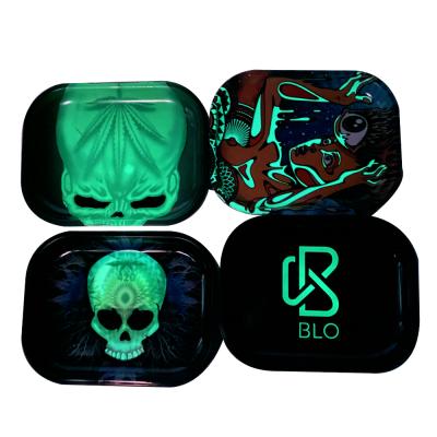 China 2021 New Sustainable Smoking Accessories Cigarette Metal Rolling Trays With Luminous for sale