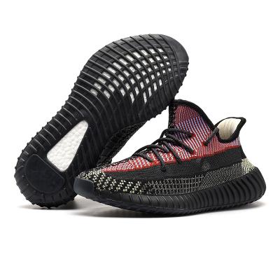 China Original high quality fashion trend yeez 350 zapatillas V2 hombre sneakers walking style shoes sports men and women yezzy casual shoes for sale