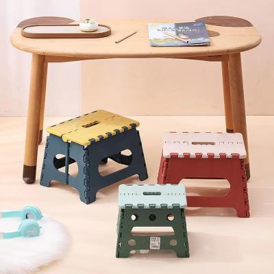 China Foldable Kindergarten Kids Folding Outdoor Portable Plastic Stool Picnic Fishing Stool With Handle for sale