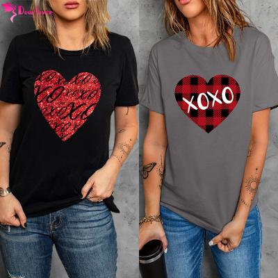 China 2022 Custom Anti Shrink Letter Print Heart Tee Summer Womens XOXO Valentine's Day Casual T-Shirts Sleeve Ladies Graphic Shortly for sale