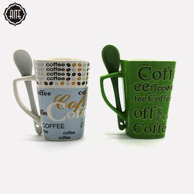 China New Hot Products Viable On The Market Fashion Green Mug With Ceramic Handle Coffee Mug for sale