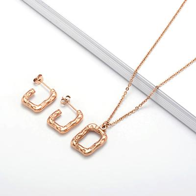 China 2021 High Quality Cheap Gold Plated Jewelry Earrings Costume Jewelry Necklace Sets CLASSIC for sale