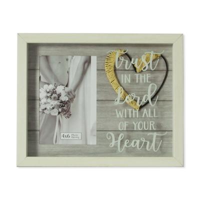 China Wholesale Wall Hanging And Table Tops Factory Shade Box Frames White 8x10 Picture Frame Table Display Photo Wood Frame With Love Heart Wire Shape for sale