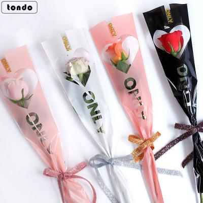 China Eco-friendly Tondo Heart Deign Rose Flower Sleeve Packing Sleeves Simple For Flower Bouquets Wrapping for sale