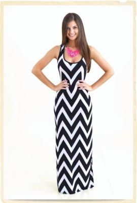 China Fashion Sleeveless Chevron Stripe Womens Maxi Dresses In Black / White for sale