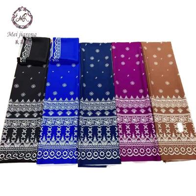 China Southeast Asian local customs fashion 2021 wholesale jacquard longi batik tube skirt sarongs for sale