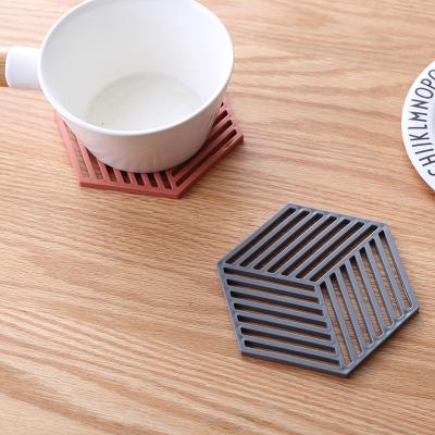 China Sustainable Resin Coaster Molds Heat Resistant Silicone Place Mat Kitchen Cup Holder Table Place Mat Cup Coaster for sale