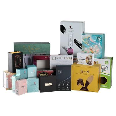 China Caja de regalo con logotipo personalizado sostenible Embalaje Eco-friendly para cartones Cajas de embalaje de papel para pequeñas empresas Caja de regalo en venta