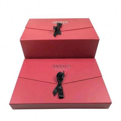 China Hot selling double door foldable paper packaging box magnetic closure cardboard folding custom gift box Te koop