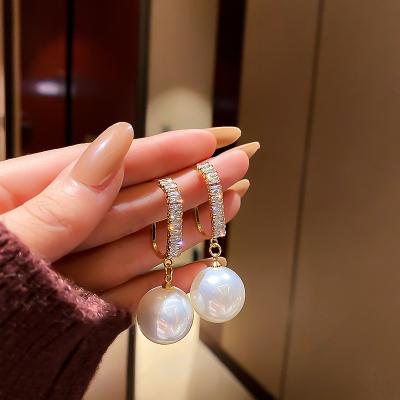 China Hot Sale USA 925 Needle Fashion Zircon Silver Pearl Dangle Earring Ladies for sale