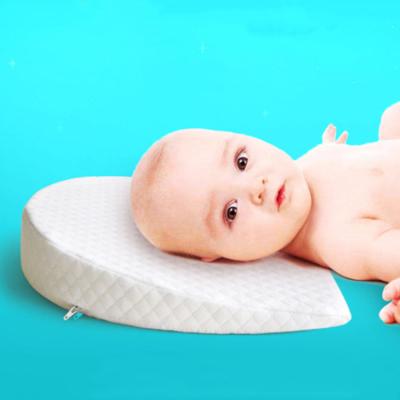 China Anti-spitting baby milk pillow triangle Anti-spit milk anti-static warm slope baby feeding pillow memory foam baby feeding pillow for sale