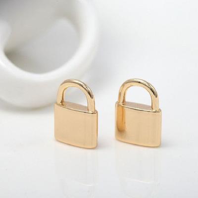 China 2022 Environmental Friendly New Wholesale Gold Plated Lock Pendant Charms For Bracelet Necklace Jewelry Making for sale