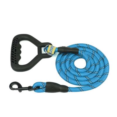 China Highly Thoughtful, Strong and Durable Personalized Polyester Dog Leash, Comfortable Padded Nylon Dog Leash for sale