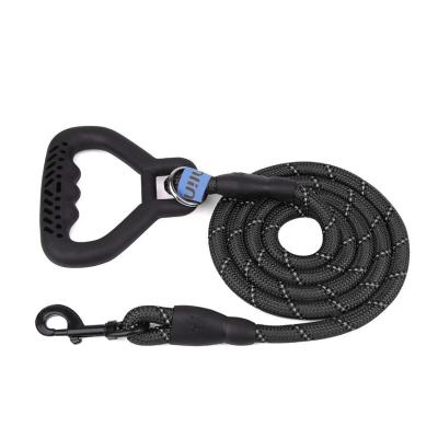 China Personalized Durable Pet Nylon Reflective Leash Round Rope Handle Pet Outdoor Sports Soft Belt for sale