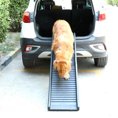 China Hot Selling Newleader Pet Stair Folding Stair Car Plastic Non-Slip Viable Ramp Car Climbing Ladder For Dog Cat for sale