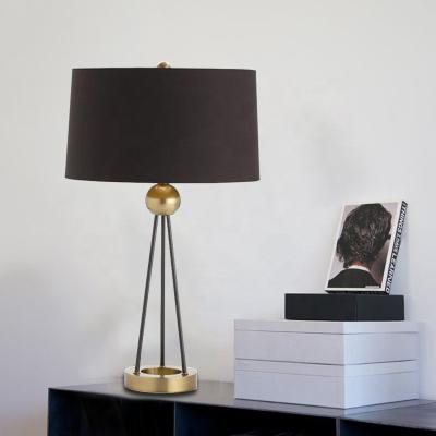 China Modern Base Black Fabric Shade Tripod Modern Table Lamp for sale