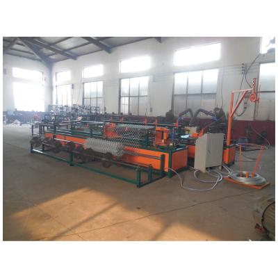 China Hotels New 2021 Wide Range of Uses Chain Link Mesh Making Machine Weaving Fencing for Farms for sale