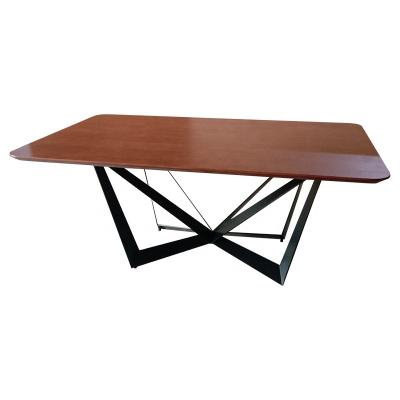 China Classical Design Customized Oval or Rectangle Shaped White OAK Wood Dining Table with Black Metal Legs en venta