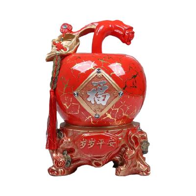 China Large modern luxurious innovative craft decoration resin piggy bank home decoration living room decoration gift for sale