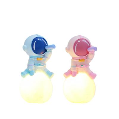 China Creative Planet Atmosphere Interstellar Astronaut China Children's Night Light Bedroom Table Top Children's Birthday Gift for sale