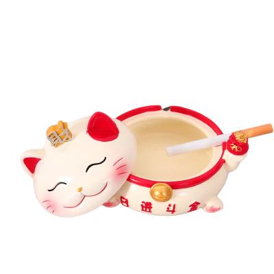 China New Modern Creative Fortune Cat Ashtray Resin Creative Decoration Personalized Ashtray Desk Decoration With Cover Ashtray Gift for sale