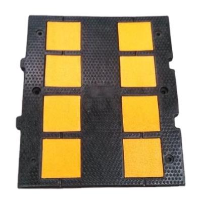 China Anti-pressure 500*600*30mm Speed ​​Road Bump And High Quality Durable Rubber Speed ​​Bump For Road Safety for sale