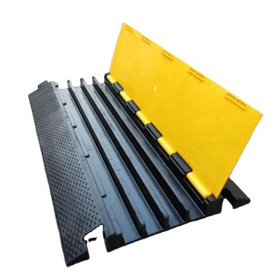 China PVC Coating Flexible Anti-pressure 4 Channel Floor Cable Protector Rubber Ramp with Good Price for sale