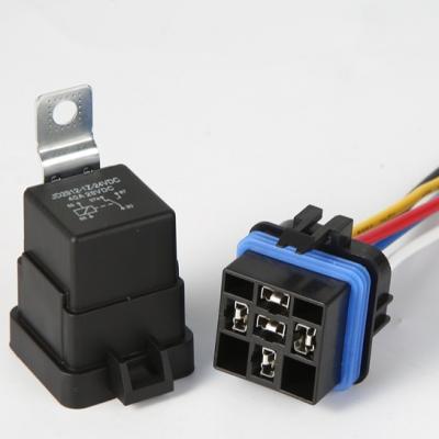 China Sealed Waterproof 40A 14vdc Touch Load 12v /24v40a Automotive Relay With Plug for sale