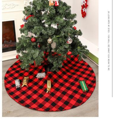 China Indoor and Outdoor Black and Red Christmas Home Shopping Mall Hotel Tree Skirt Christmas Check Decorated Floor Carpet Black and Red Decoration for sale