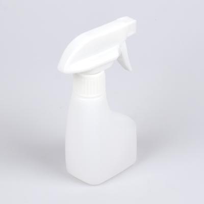 China Eco-friendly Professional HDPE 180ML Refillable Spray Plants Garden Irrigation Trigger Sprayer Bottle Container for sale