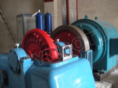 China Pequeña turbina de agua de impulso horizontal del eje/turbina hidráulica de Turgo con uno/dos bocas en venta