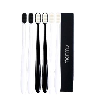 China Tooth Sensitivity Adult Oral Care Luxury Extra Soft Bristle Couple Toothbrush Soft Toothbrush for sale