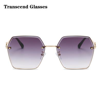 China Fashion Sunglasses 2022 Sunglasses Shape Ladies Metal Polygon Shades Gradient Ocean Party Sun Glasses UV400 For Men And Women for sale