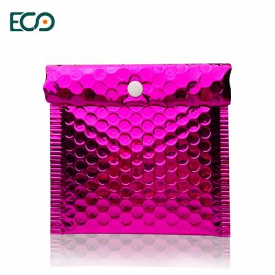 中国 Moq Zip Lock Button Eco Friendly Bubble Mailer Rose Red Bubble Packaging Envelopes With Different Color 販売のため