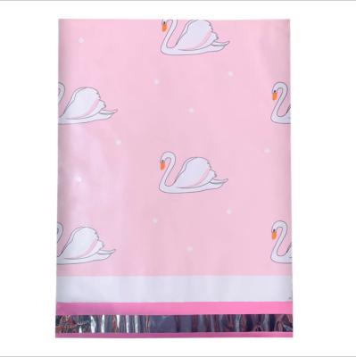 Cina Eco Packaging Polymailer Mailing Bags Clothing Packaging Bag Luxurious Pink Mailing Bag in vendita