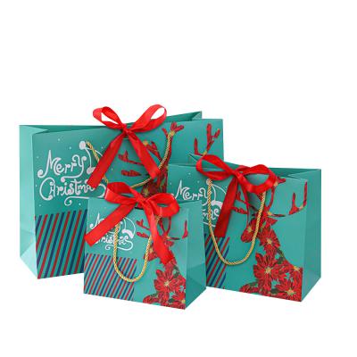 Κίνα Fancy Gift Packing Paper Bag Recyclable Green Jewelry Christmas Gift Paper Bag With Ribbon προς πώληση