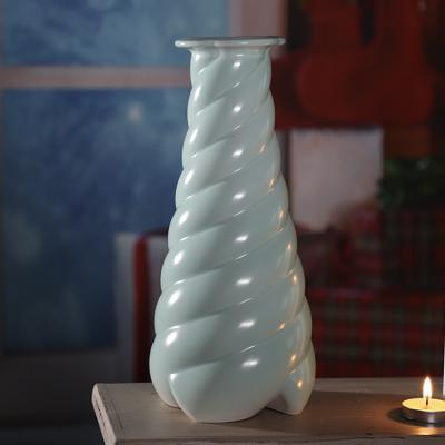 China Home Decoration / Wedding Arttangent Ceramic Candle Holder For Wedding Table Decor Hot-selling Home Decoration for sale