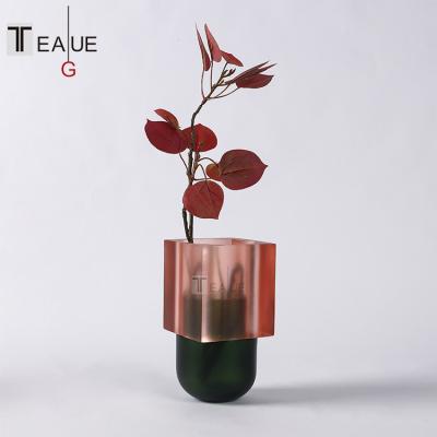 China Competitive Price Decoration Home Art Flower Arrangement Living Room Resin Minimalist Vase for sale